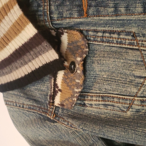 🎉 Miss Me Vintage Jean jacket S sweater accents  - FINAL PRICE! 🎉 - Picture 2 of 14